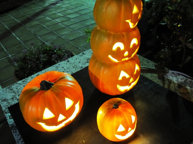 How to carve a Jack-o-Lantern
